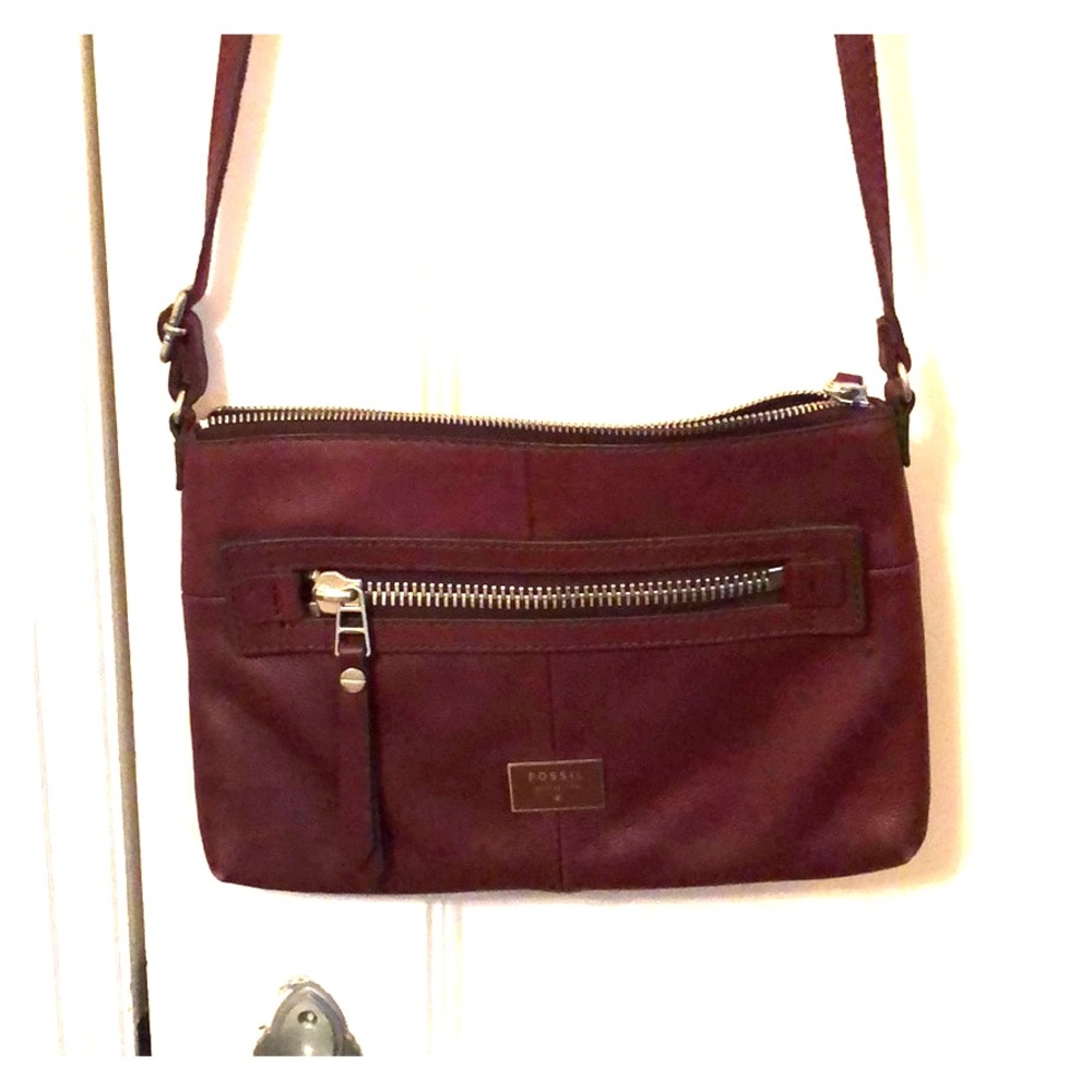 Maroon Fossil purse!